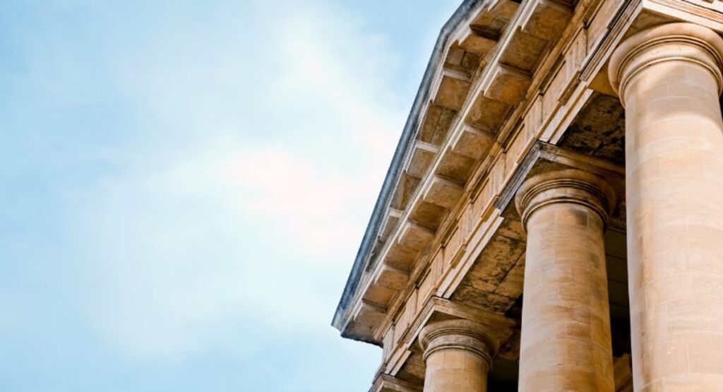 A building that seems to be from ancient Greece.